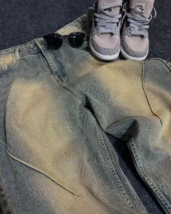 fashionable baggy jeans